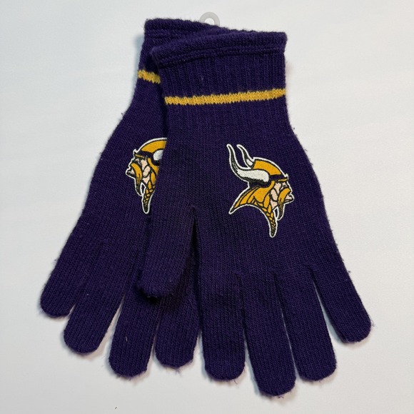 Wells Lamont Other - Wells Lamont Mens Gloves One Size Purple Acrylic Stretch Vikings NFL Football